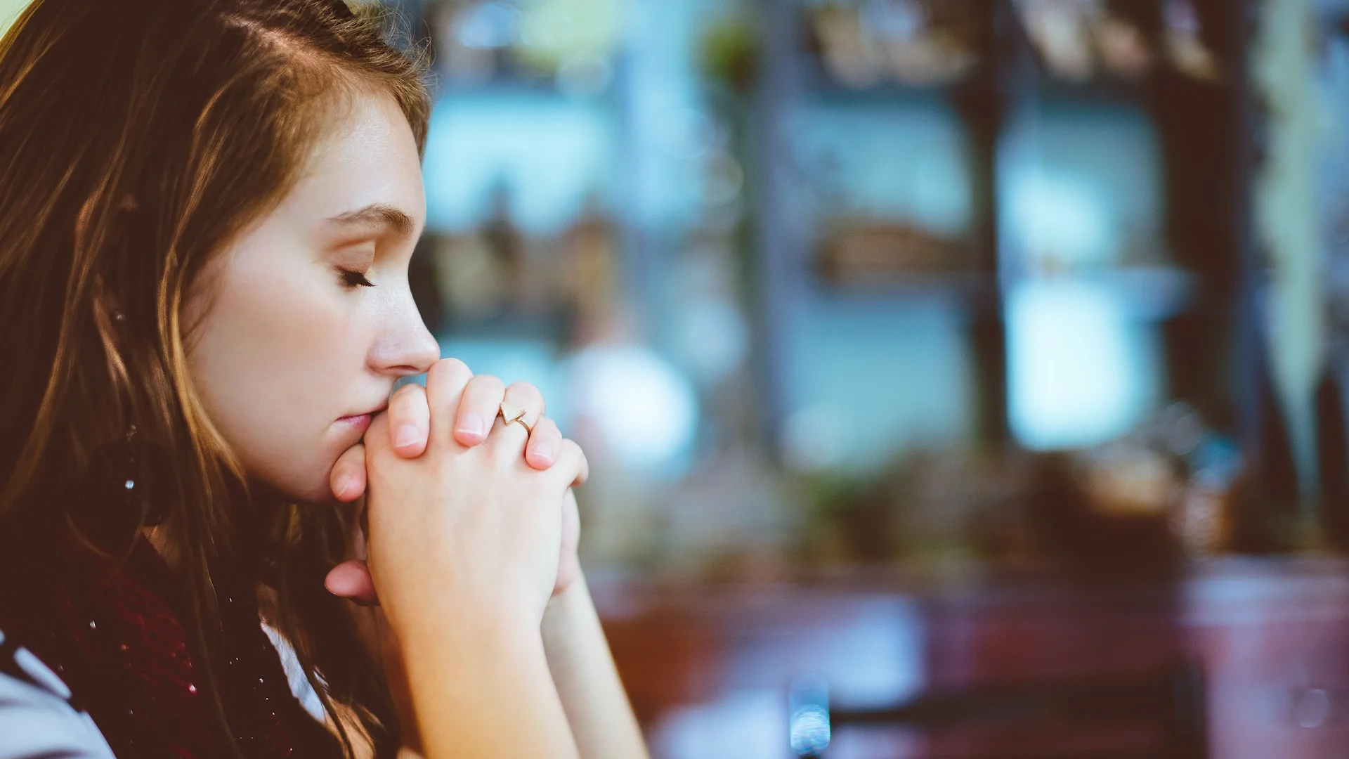 Girl praying